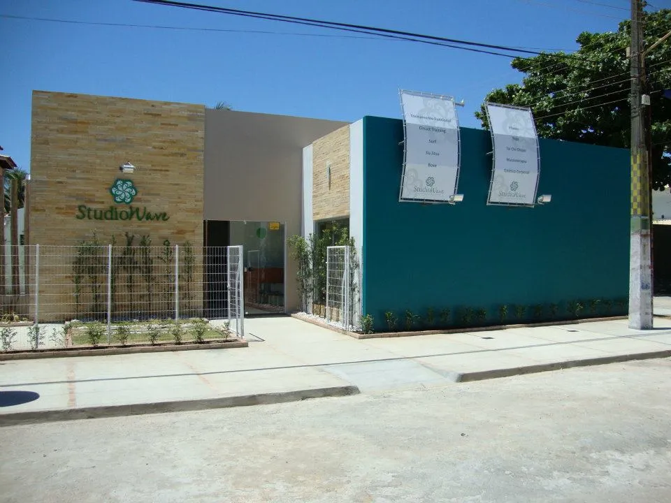 Fachada do Studio Wave no início