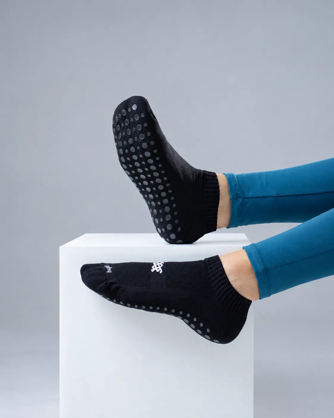 Meias antiderrapantes pretas para Pilates